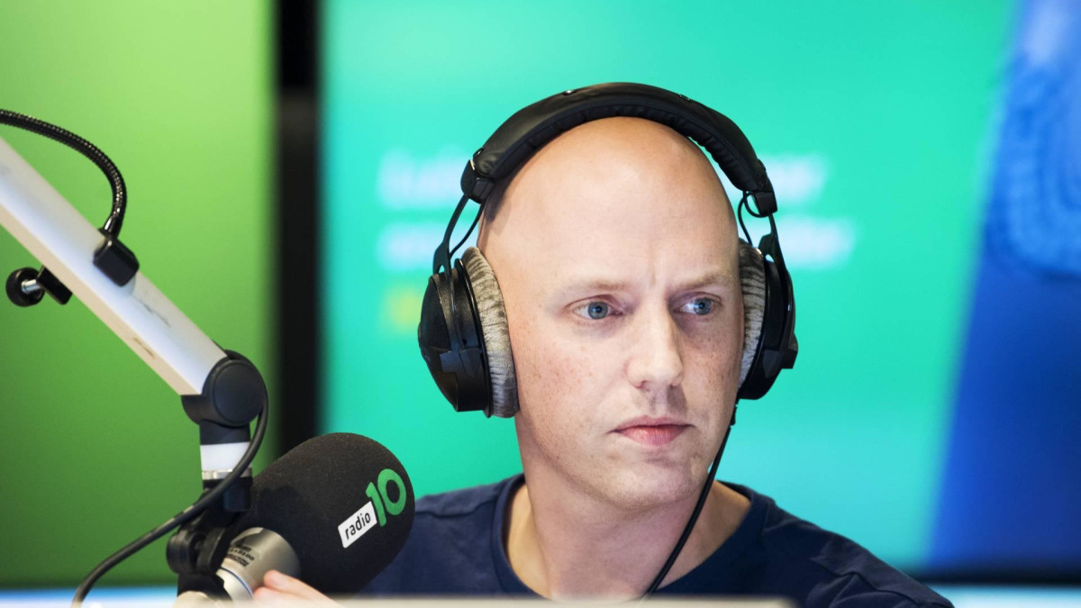 Radio 10-dj Lex Gaarthuis wordt niet vervolgd voor coronalied