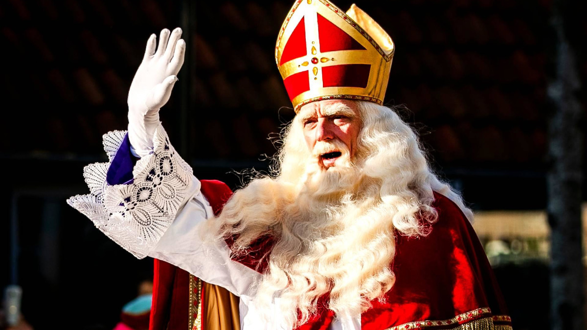 Sinterklaas zegt sorry voor oude traditie